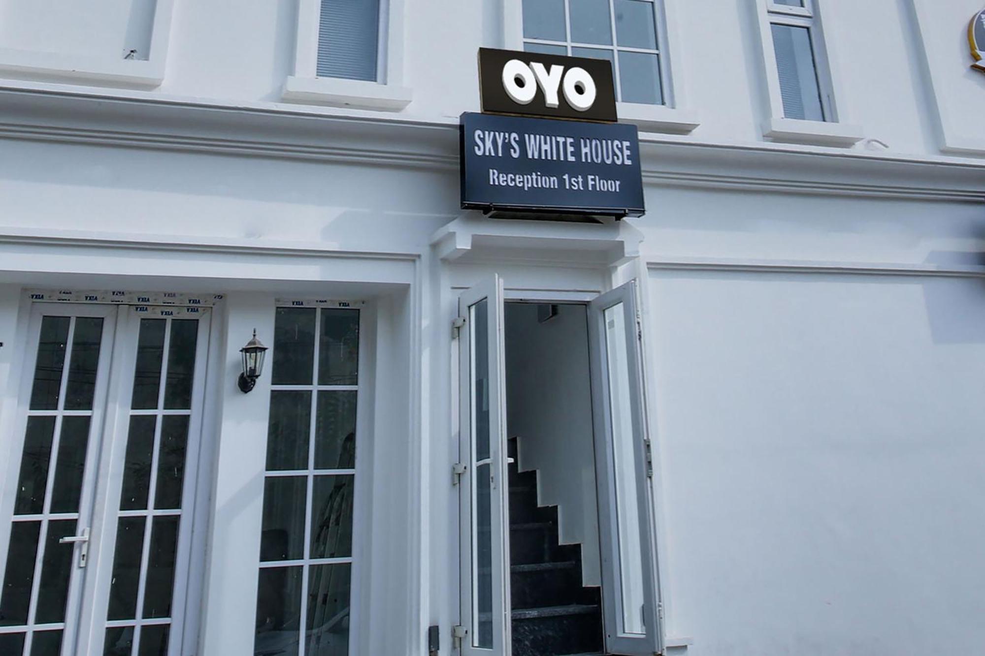 Hotel O Sky White House Лудхиана Экстерьер фото