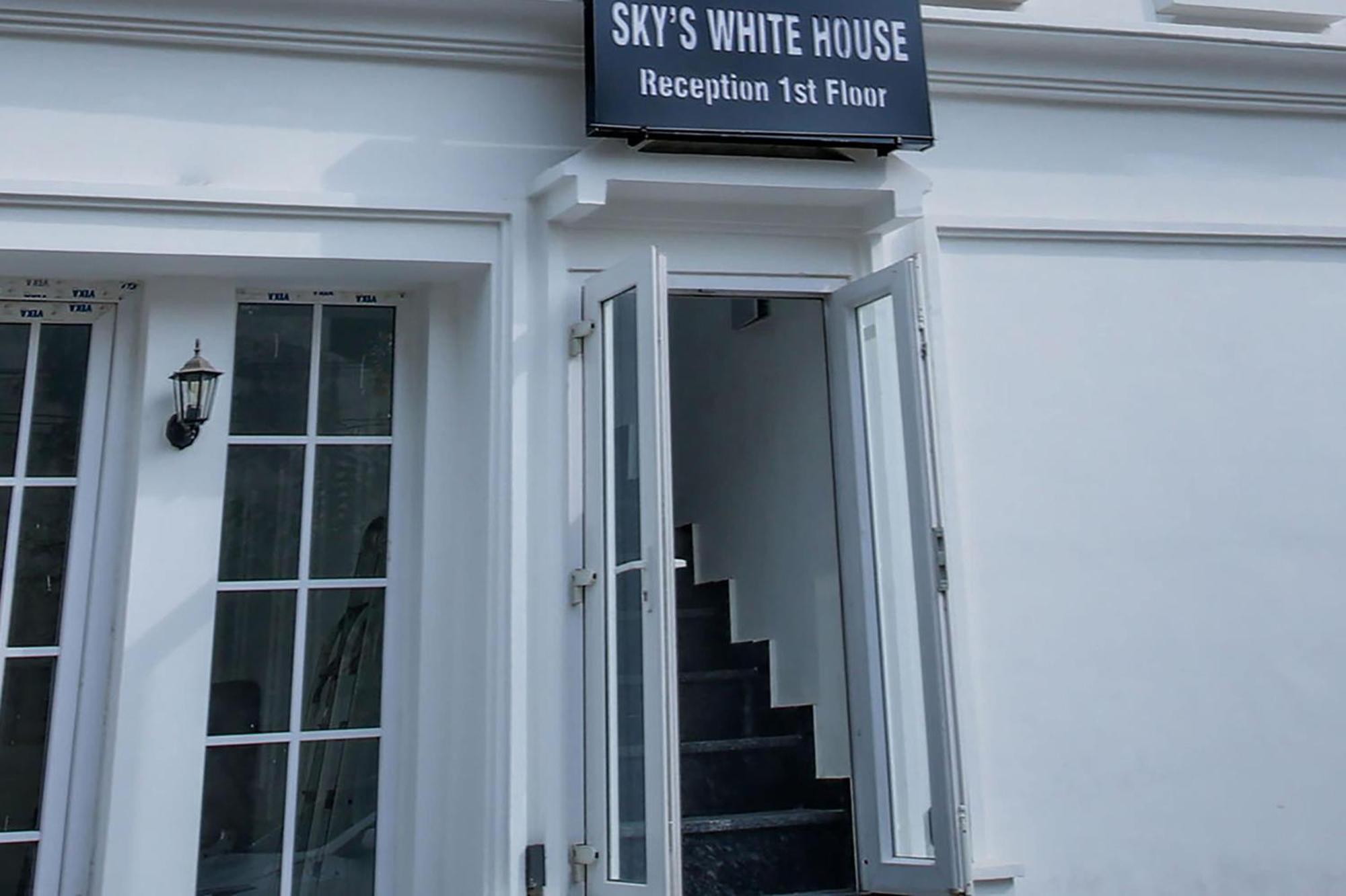 Hotel O Sky White House Лудхиана Экстерьер фото
